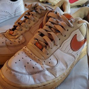 AF1